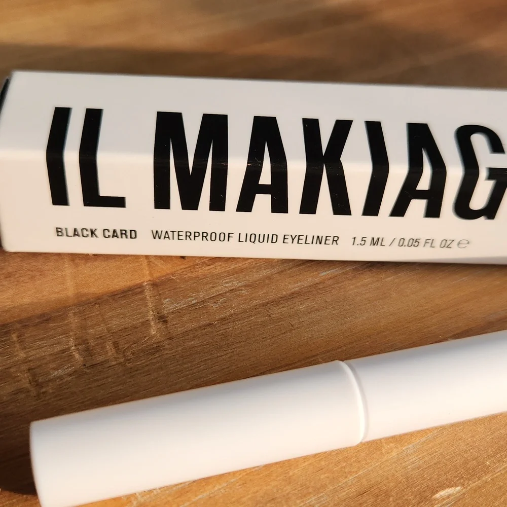 NIB IL MAKIAGE Liquid Eyeliner